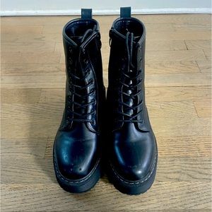 Steve Madden Combat Boot BETTY BLACK